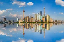 沪郊千年古镇五一再现“潮汐”人群 上海公安科技赋能景区不堵车