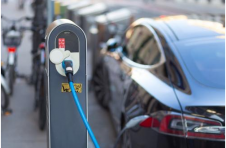 新能源汽车销量九连降 利好政策频发正逐步回暖