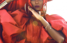 满足#VogueChallenger的使命，其使命是将非洲纳入时尚地图