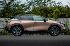 日产Ariya可以生产更大的电动SUV