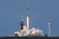 观看SpaceX发射最新一批Starlink卫星，其中包括两架搭便车的航天器