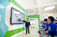 学生毕业直接进特斯拉，上海职业教育为何越来越香？