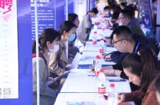这个高校招104人！包括高层次人才、专任教师、辅导员等岗位 快来报名吧