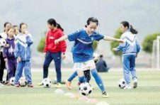 国足明晨客场挑战3连胜的沙特 中场硬度不可少