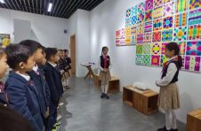 学生做美术馆馆长、策展人……看这所小学如何将美的种子根植在学生心间