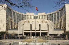 央行：政策性开发性金融工具按照市场化原则投资