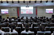 “请党放心，强国有我！”青春誓言在沪上学子心中激起涟漪